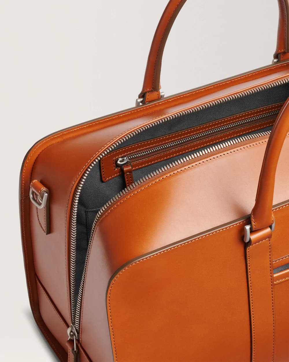 Avenue Commuter Backpack in Black